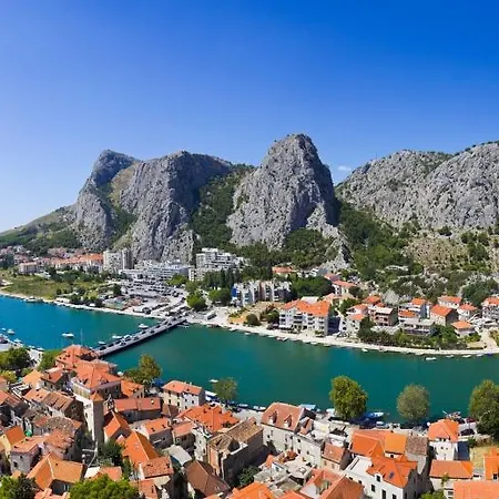 Beachfront * Duće