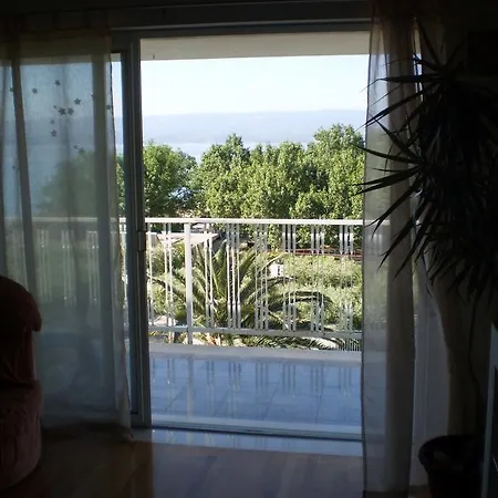 Beachfront * Duće