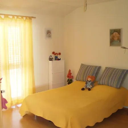 Beachfront * Duće