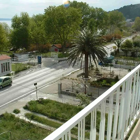 Beachfront * Duće
