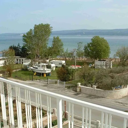 Beachfront * Duće